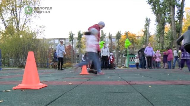 Спортивная площадка с современным покрытием появилась в детском саду № 82 «Жемчужинка» смотреть онлайн