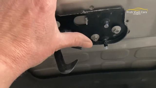 ОТКРЫТЬ КАПОТ PORSCHE PANAMERA. ЗАКЛИНИЛ КАПОТ. ЧТО ДЕЛАТЬ? РЕМОНТ ПДР (PDR) смотреть онлайн