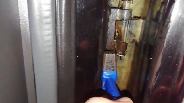 Нексия, устраняем люфт петлей двери. смотреть онлайн