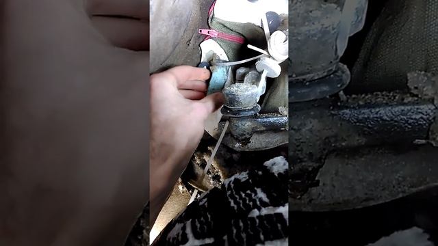 ГРЯЗЕЗАЩИТНЫЙ РУКАВ ПРОЁМА РУЛЕВОЙ ТЯГИ ГРАНТА смотреть онлайн