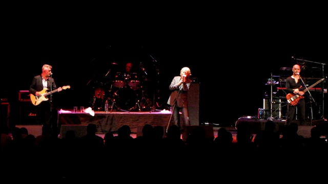  Manfred Mann's Earth Band & Barclay James Harvest 25 мая 2012 смотреть онлайн