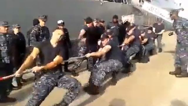 Русские моряки против американских Кто победит смотреть онлайн
