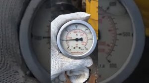 ? Выездная диагностика гидравлики экскаватора-погрузчика Komatsu WB93S