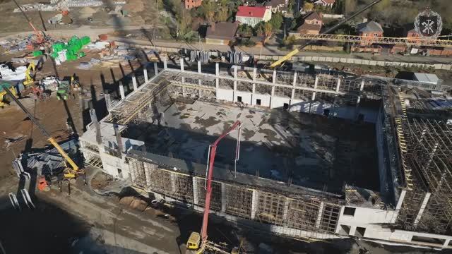 Мариуполь. Строительство ледового катка смотреть онлайн