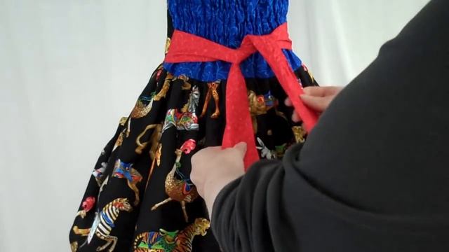 Tying the Perfect Sash Bow смотреть онлайн