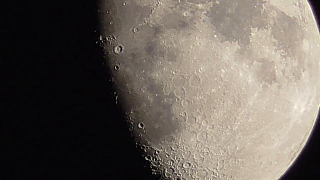 Panasonic hc-v180 zoom test. Moon смотреть онлайн