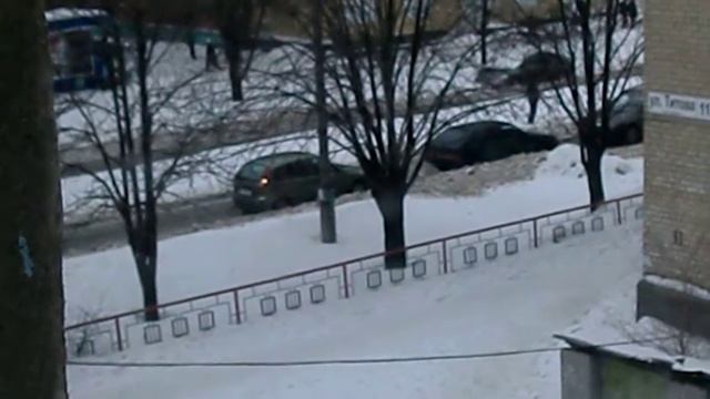 Смешное движение задним ходом.AVI смотреть онлайн