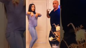 Ракси Мехринигори Рустам бо Орзу Исоев