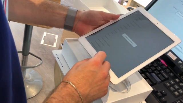 iPad 6th Gen 32gb WiFi + Cellular смотреть онлайн