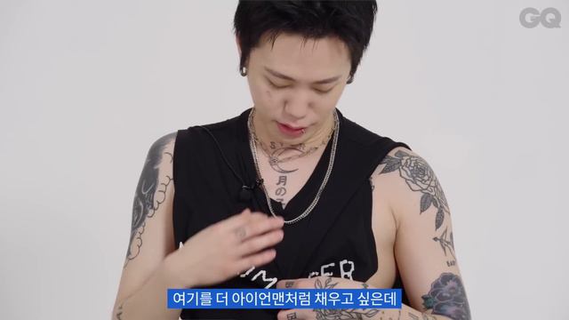 [ENG/타투투어] 블루(Bloo)가 직접 밝힌 타투의 장르와 의미(다운타운베이비, 블루, Downtown baby, 잭 스페로우, 데드풀) смотреть онлайн