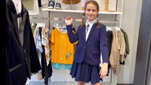 ВЛОГ Выбираем школьную форму для Алины Едем в гости к друзьям