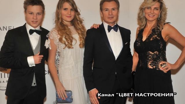 Дети певца Малинина 20-летние двойняшки Фрол и Устинья сами зарабатывают на жизнь смотреть онлайн