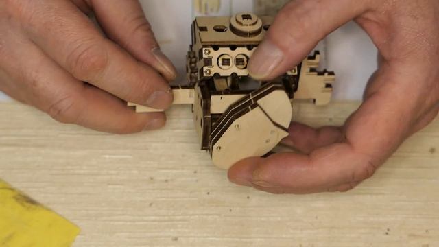Собираем модель родстера из дерева!!! смотреть онлайн