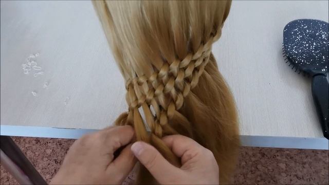 Красивое Плетение Волос смотреть онлайн