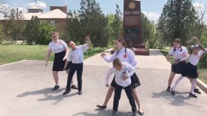 Танец «Месяц май» Старшая и средняя группа.