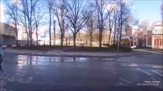 парк Сокольники: площадь перед входом смотреть онлайн