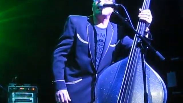 Lee Rocker @ The Galaxy - Stray Cat Strut смотреть онлайн