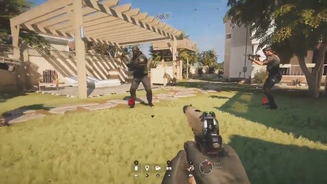 How IDIOT SQUAD play Rainbow Six Siege (PS4 EDITION) смотреть онлайн