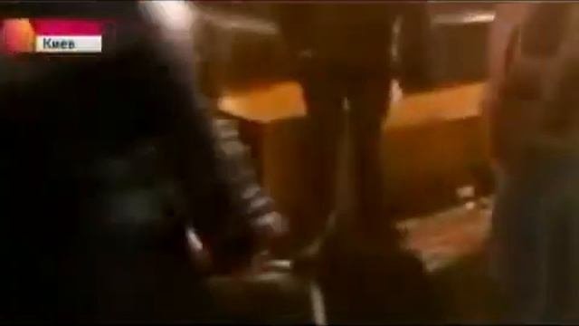 ЭКСКЛЮЗИВ УКРАИНА ЖЕСТЬ++13 12 2014 Киев избиты болельщики французской футбольной команды 13 12 201 смотреть онлайн