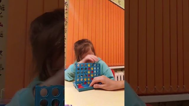 ??Настольная игра "4 в ряд" смотреть онлайн
