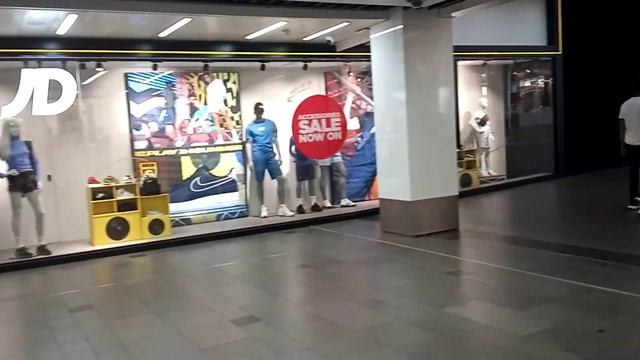 Walk about Cheltenham with a hint of miserable old GIT смотреть онлайн