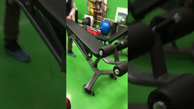 Hasttings Digger HD025-4 — как перемещать скамью для пресса. смотреть онлайн