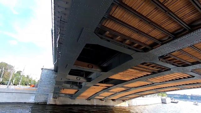 наша прогулка по Москве реке смотреть онлайн