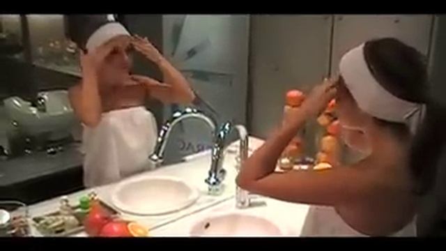 How To Apply Face Serums - Lierac Paris Video смотреть онлайн
