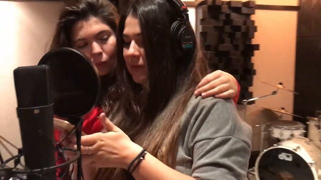 запись песни в подарок, как происходит запись на студии? смотреть онлайн