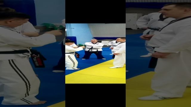 45 защита от удара кулаком за счет болевого на запястье смотреть онлайн