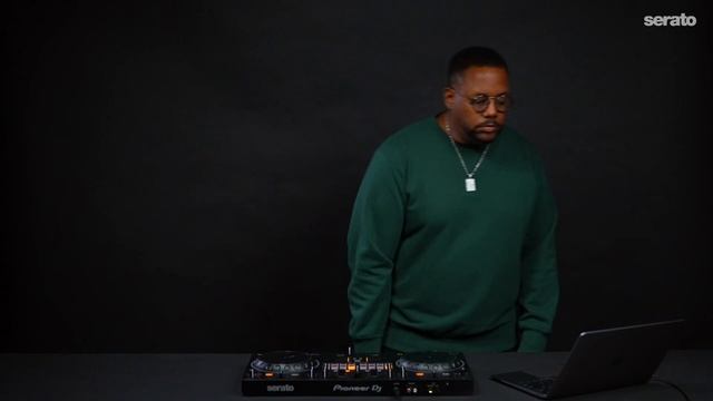 How to use Serato DJ Lite's Cue Points and Loops смотреть онлайн