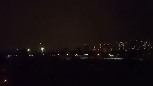 сильная ночная гроза в Москве 27 июля 2023 года мега разряды смотреть онлайн