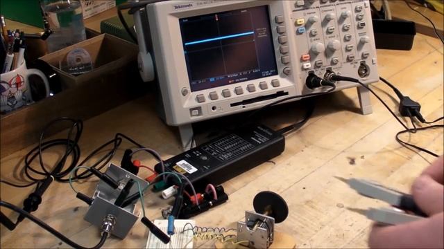 (#0048) Testing the High Voltage Oscilloscope Probe - DRSSTC vs. Spark Gap #08 смотреть онлайн