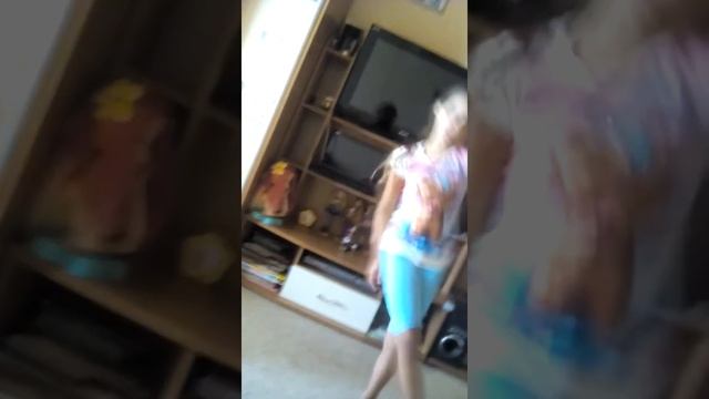 Танцы под разную музыку смотреть онлайн