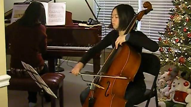 Corelli Cello Sonata in D minor Op.5 (Preludio, Allemanda,Sarabanda, Giga) by Alina Zheng at age 13 смотреть онлайн