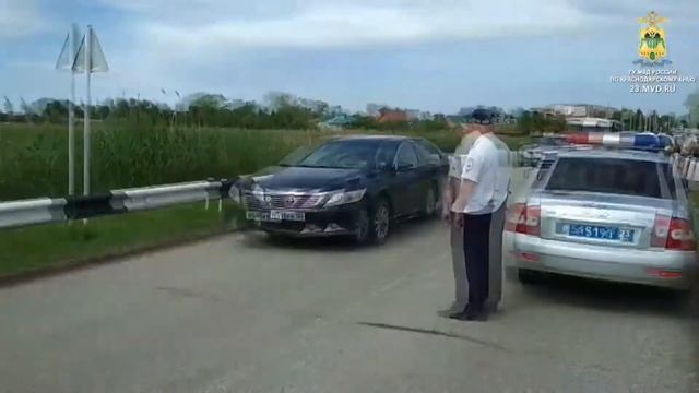 Разбойник из Ленинградского района едва не стал богаче на 420 тысяч рублей смотреть онлайн