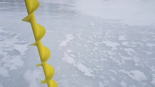 Ледобур ICEBERG 130R и DeWalt смотреть онлайн