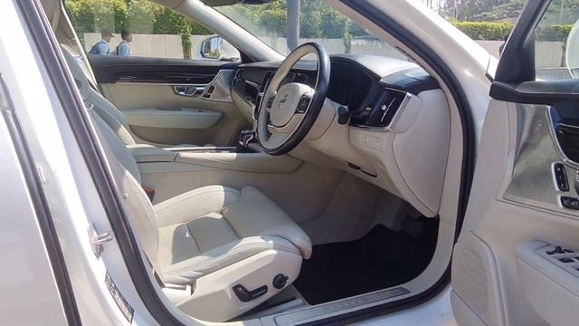 Volvo S90 D4 смотреть онлайн