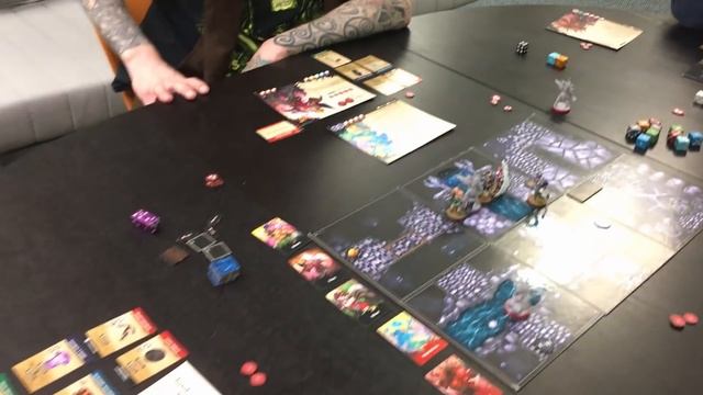 Middara Gameplay Video 1: Rumble In The Dark смотреть онлайн