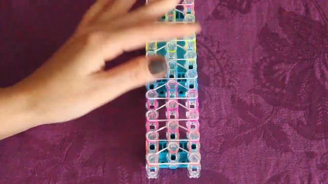 Классный браслет из резинок RAINBOW LOOM РАДУЖКИ пошаговая инструкция смотреть онлайн