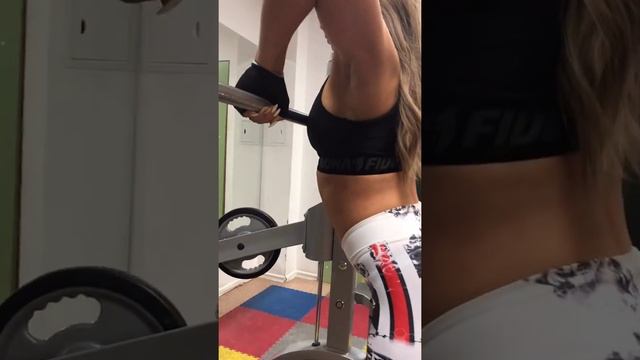 Тренировка в Bona Fide mini rashgard и лосинах Bona CLassic HellFire смотреть онлайн