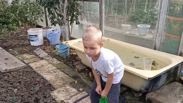 Построить дом у моря за 10 минут?! Легко! Детство. Беззаботная пора смотреть онлайн