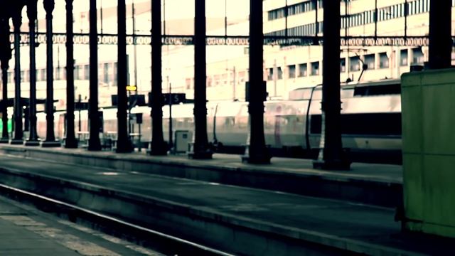 A Walk Around The Gare de Lyon Train Station, Paris смотреть онлайн