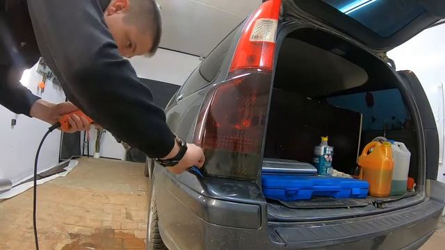тонирование фар пленкой своими руками Как оклеить фары авто самый простой метод VOLVO v70 смотреть онлайн