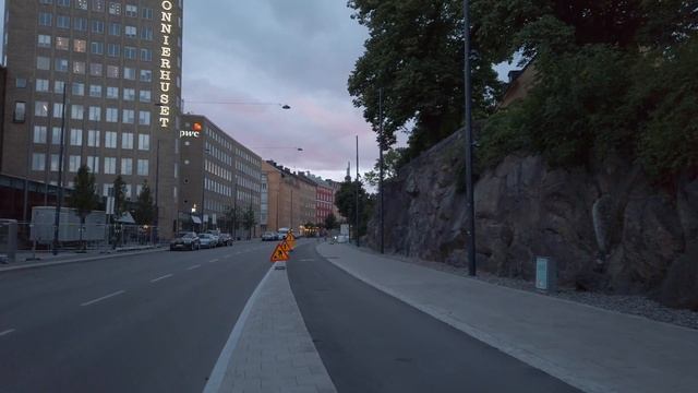 Evening walk in Stockholm - Vasagatan, Torsgatan, Norra tornen (Street sounds, 4K 60fps) смотреть онлайн