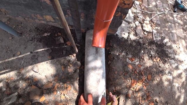 ВОДОСТОК ИЗ ТОГО,ЧТО ЕСТЬ.ВОДООТВОД СОВСЕМ НЕ ДОРОГО.