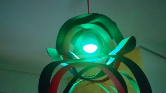 Increible Bombilla LED Con Altavoz Incorporado! Chollo Review Aukey LT-BS1