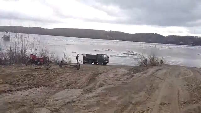Могочино Обь Ледоход смотреть онлайн