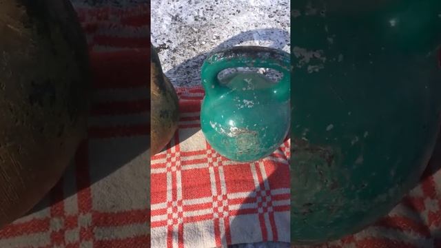 Зима, мороз, гири, разминка 2. Рывок двух гирь 32+10 (42 kg) 7 раз одной рукой. смотреть онлайн