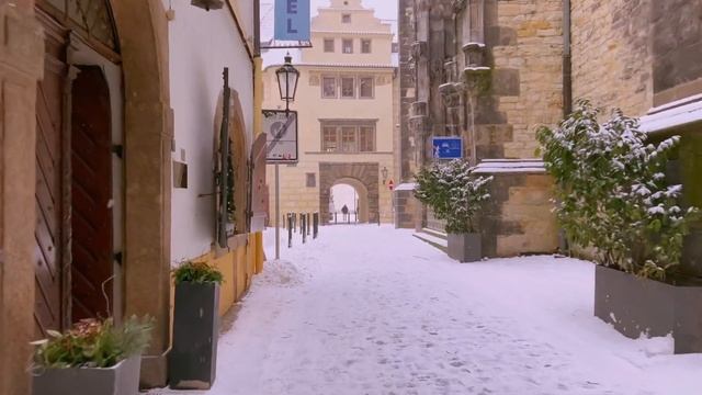 Snowfall In Prague ✨ Christmas Walk In Old Town 4k HDR - Beautiful Czech Winter Snow Ambience